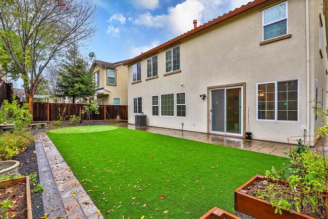 Foto del edificio - 3318 Rutherglen Dr