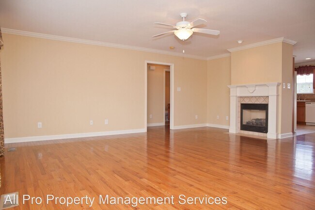 Building Photo - 3 br, 2 bath House - 629 Greenfern Trail