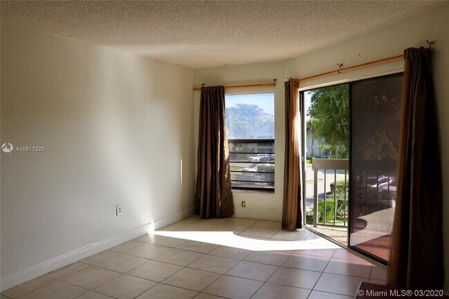 Building Photo - 13255 SW 88th Ln