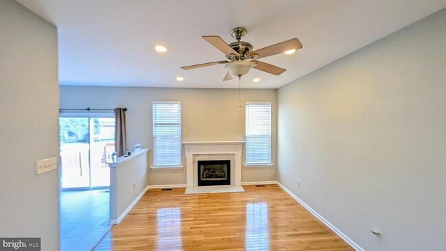 Building Photo - 441 Nottingham Ln