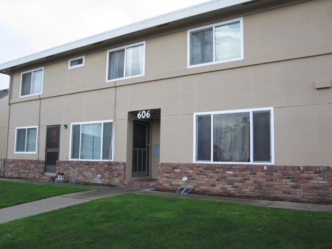 606 S Fremont St Unit 3, San Mateo, CA 94402 Apartments in San Mateo
