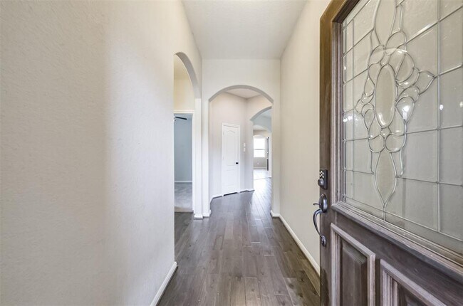 Building Photo - 5802 Waterlily Park Ln
