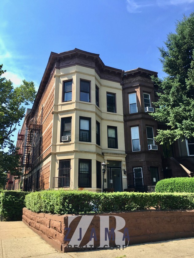 Primary Photo - 618 Eastern Pkwy
