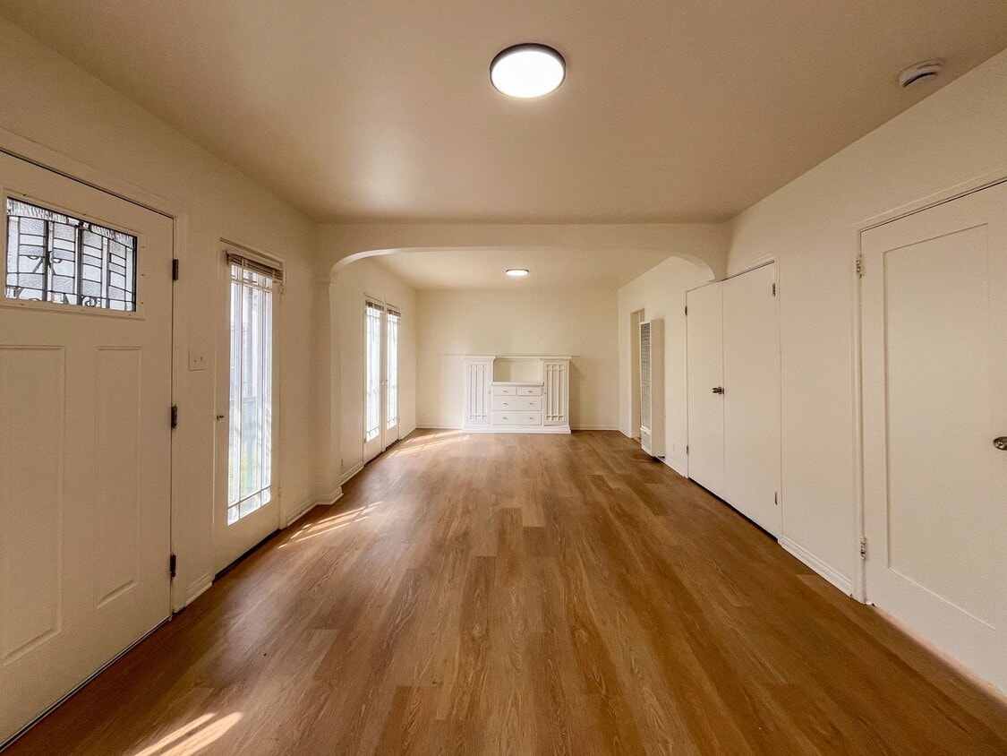 Primary Photo - $1000 Off the First Month’s Rent - Modern ...