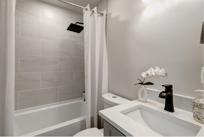 Foto del edificio - 2341 Cooper Terrace