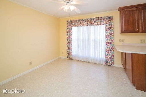 Building Photo - 614 Wendover Dr