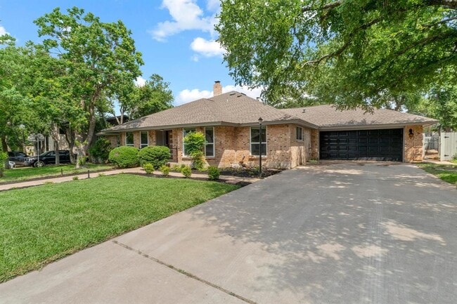 Building Photo - 801 Lime Rock Dr