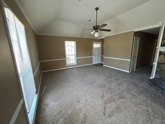 Foto del edificio - 4762 Mallard Ridge - Available Now!