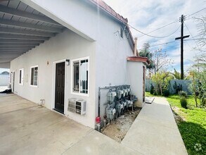 Building Photo - 13035 San Fernando Rd
