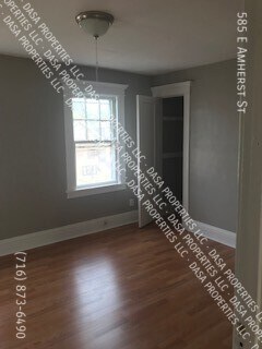 Building Photo - 585 E Amherst - 3 Bed / 1 Bath