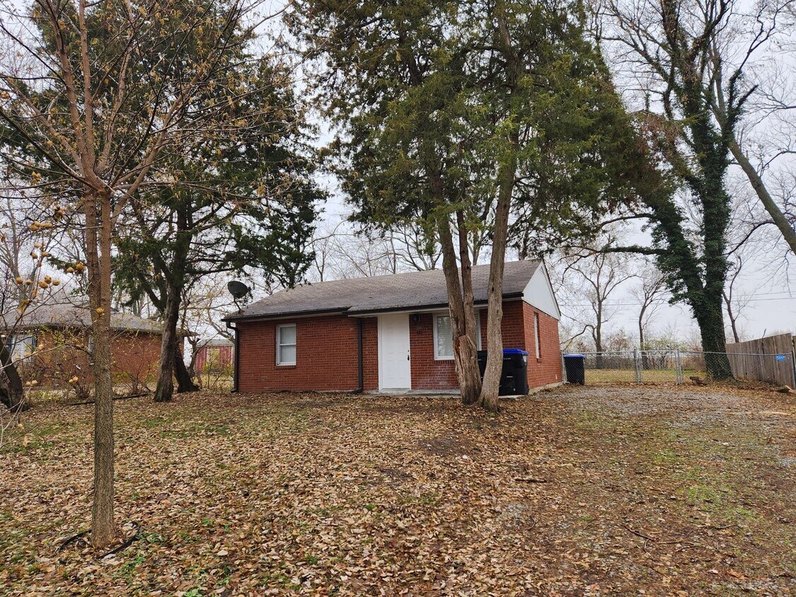 Beautifully updated 2BR home with applianc... House Rental in Topeka