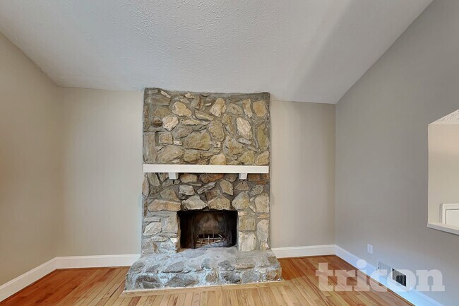 Foto del edificio - 6583 Oakwood Dr