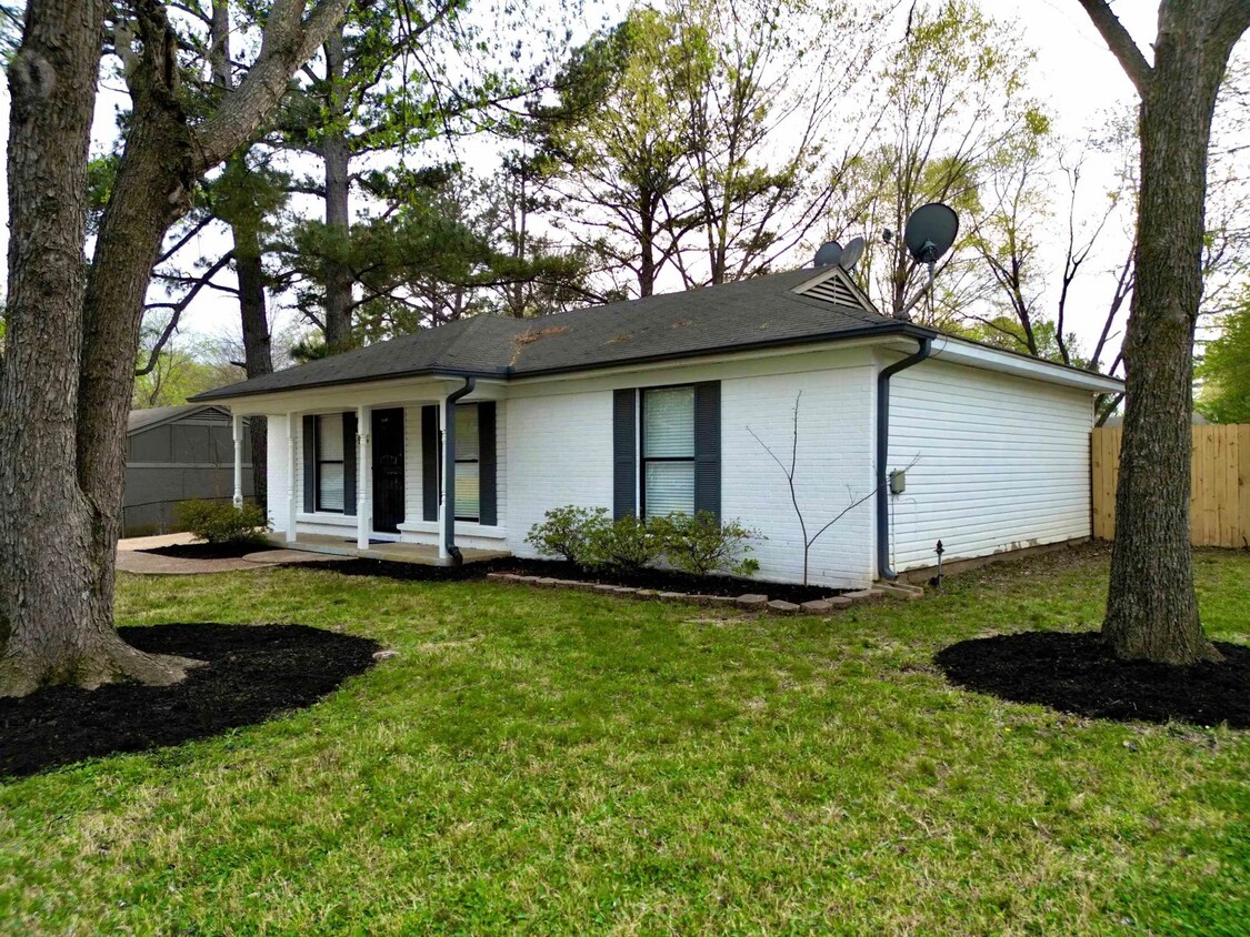 Foto principal - 925 Greenview Rd