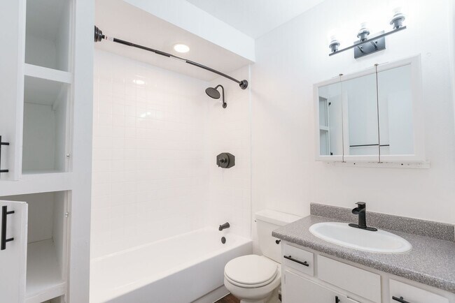 Interior Photo - 238 South Serrano Ave
