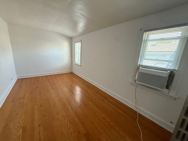 Building Photo - 5445 N Lotus Ave