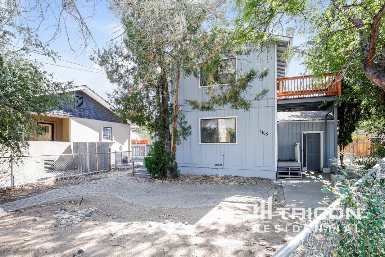 Primary Photo - 1165 Buena Vista Ave