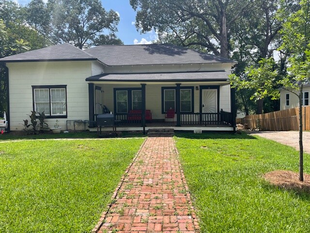 Building Photo - 1915 Browns Mill Rd SE