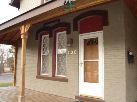 Primary Photo - 208 Cass Ave