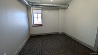 Building Photo - 149 Swan St