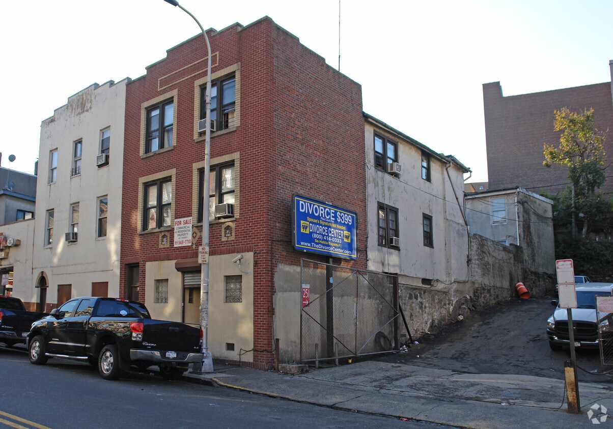 Foto del edificio - 257 New Main St