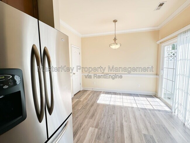Foto del edificio - 205 Old Grove Ln