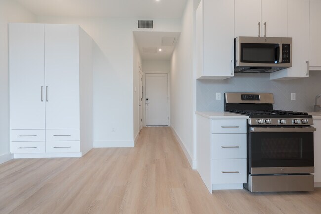 Foto del edificio - 1127 Harrison Ave