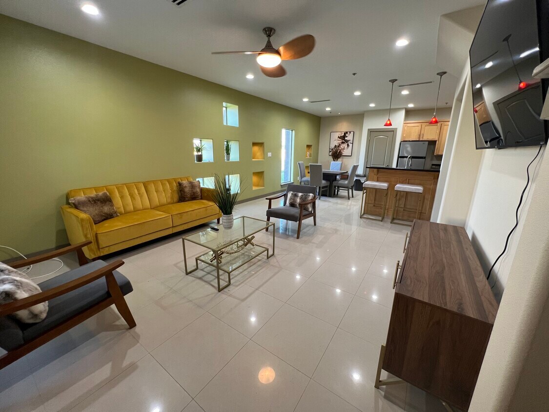 1321 E Camellia Ave Unit 3, McAllen, TX 78501 Condo for Rent in