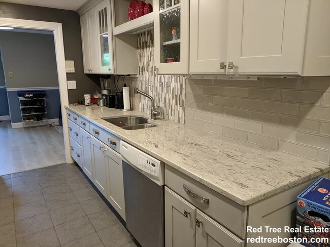 Building Photo - 53 Angleside Rd