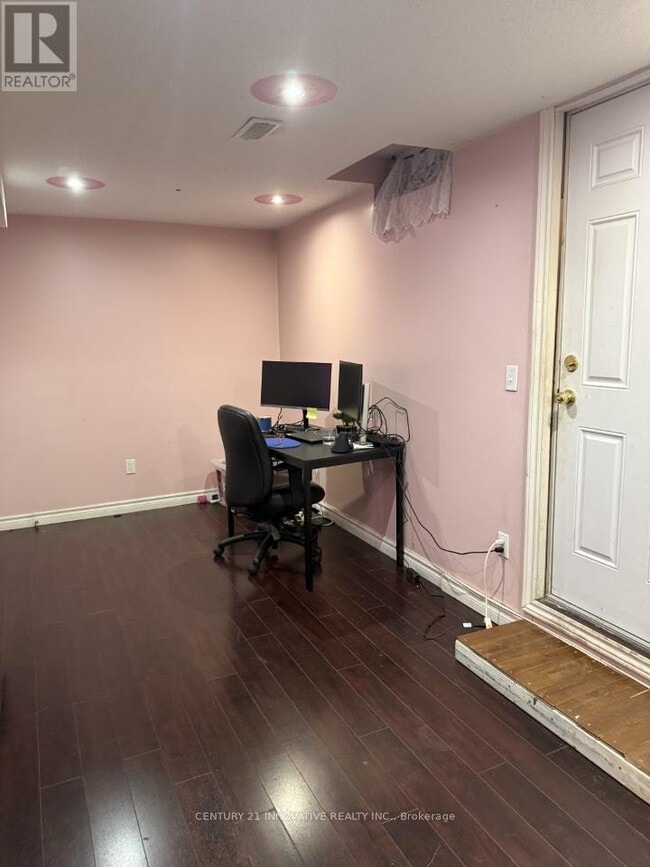 Building Photo - 13 Cranberry Dr