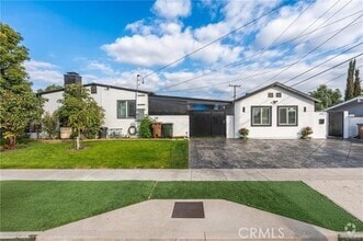 Building Photo - 1714 W Ash Ave