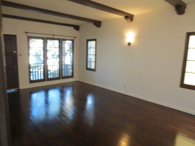 Building Photo - 628 N Windsor Blvd