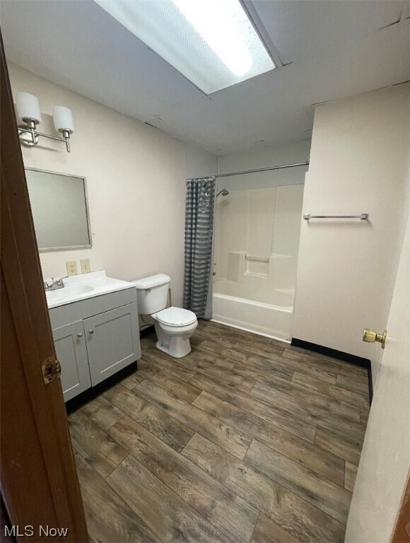 Building Photo - 1108 River Dr