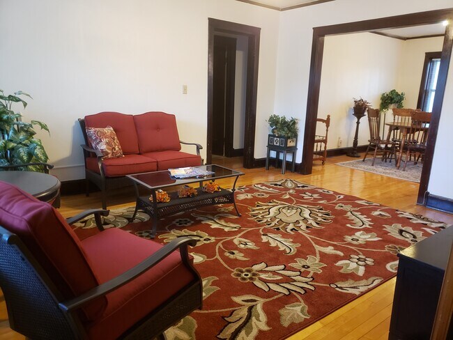 Foto del edificio - 2811 Monroe St