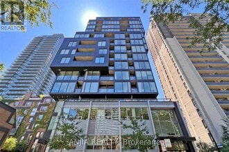 Building Photo - 17 Dundonald St