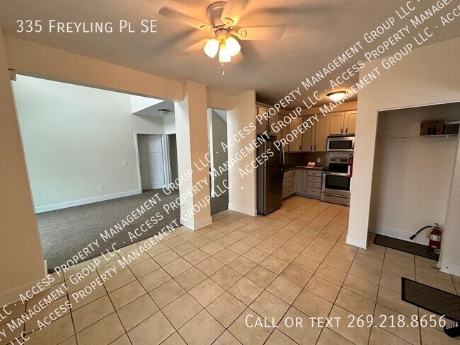 Foto del edificio - 335 Freyling Pl SE