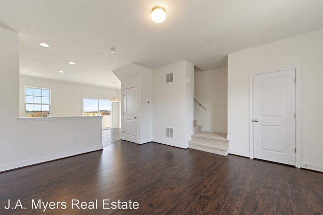 Foto del edificio - 3 br, 2.5 bath House - 271 Homestead Drive