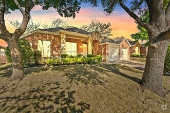 Building Photo - 1319 Lakeridge Ln