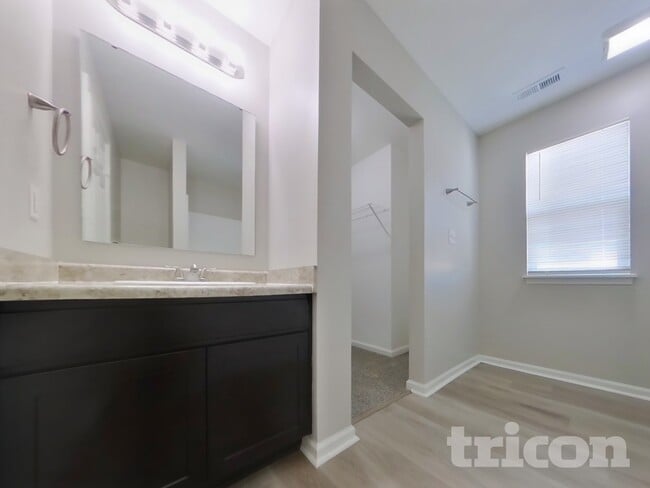 Building Photo - 8023 Grove Berry Way