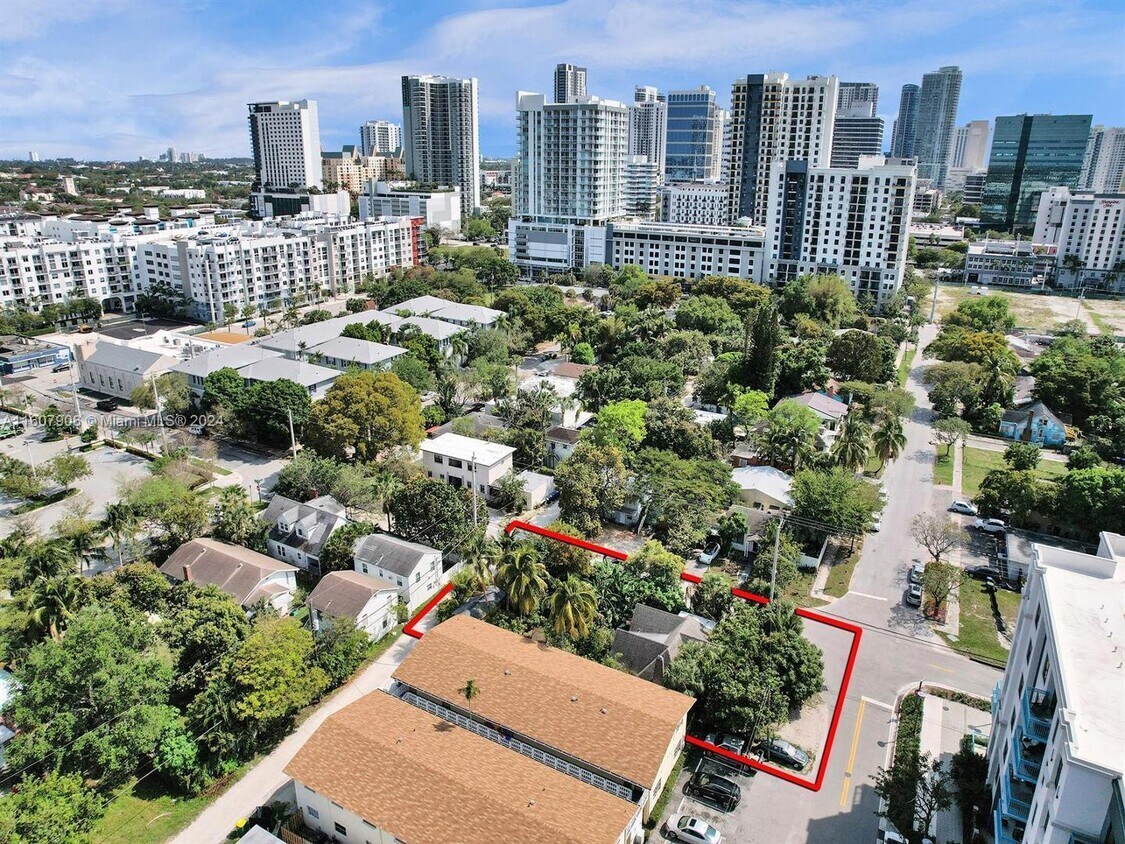 Foto principal - 500 NE 1st St