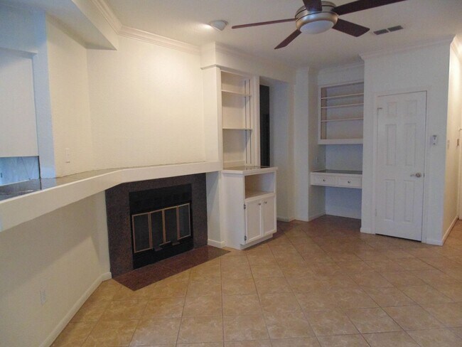 Foto del edificio - Tom Green #102