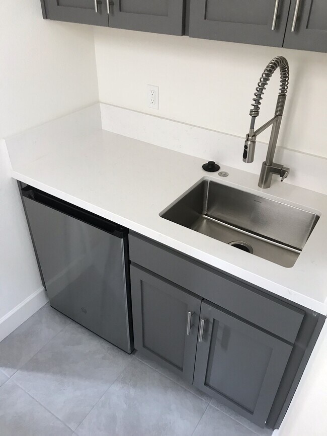 Building Photo - Oxbow Landing Loop Apartment