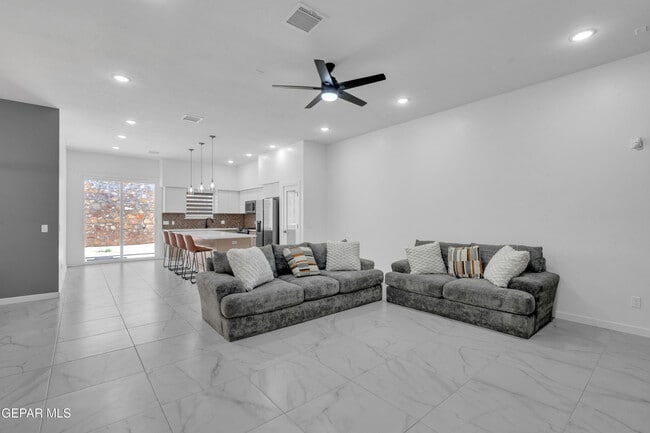 Foto del edificio - 1789 Urijah Pl