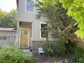 Building Photo - 970 Stone Ridge Ave