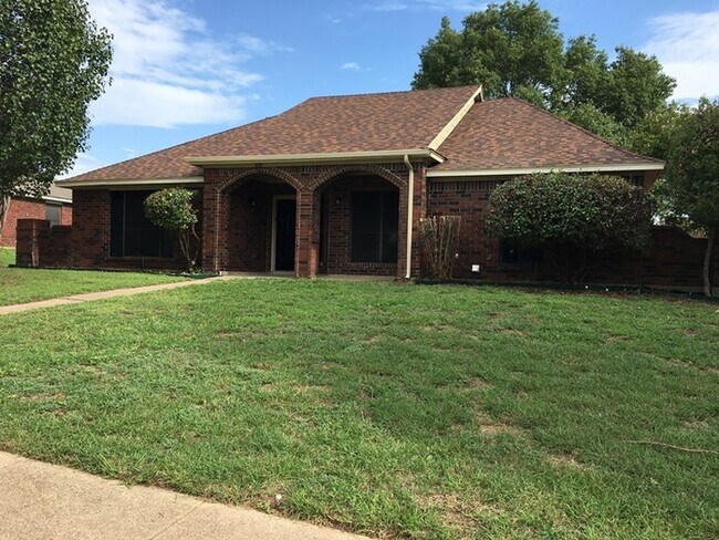 Building Photo - 920 Breckenridge Dr