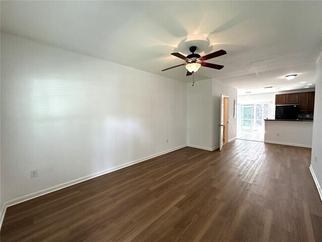 Foto del edificio - 15816 Fishhawk View Dr