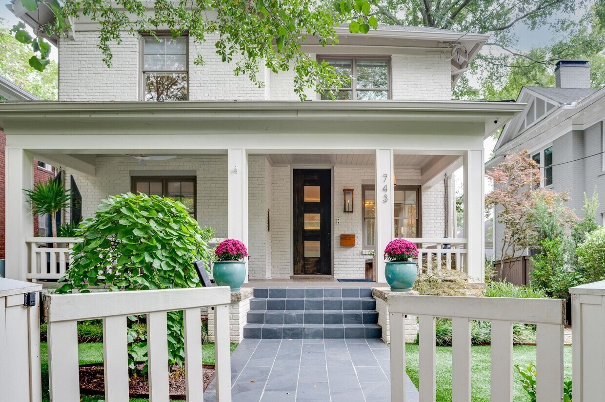 Foto principal - 743 Argonne Ave NE