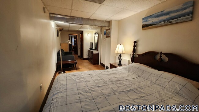 Building Photo - 72 Bay State Rd