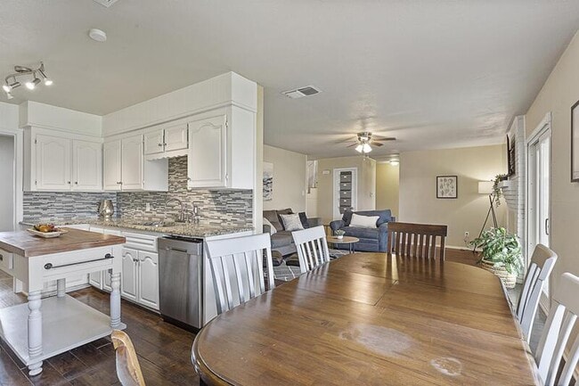 Foto del edificio - 8014 Lifford St