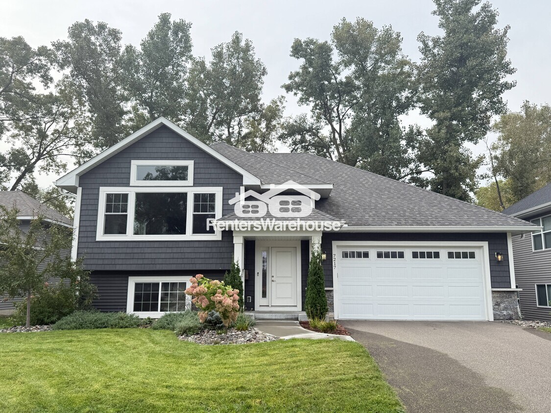 Foto principal - 7217 51st Ave N