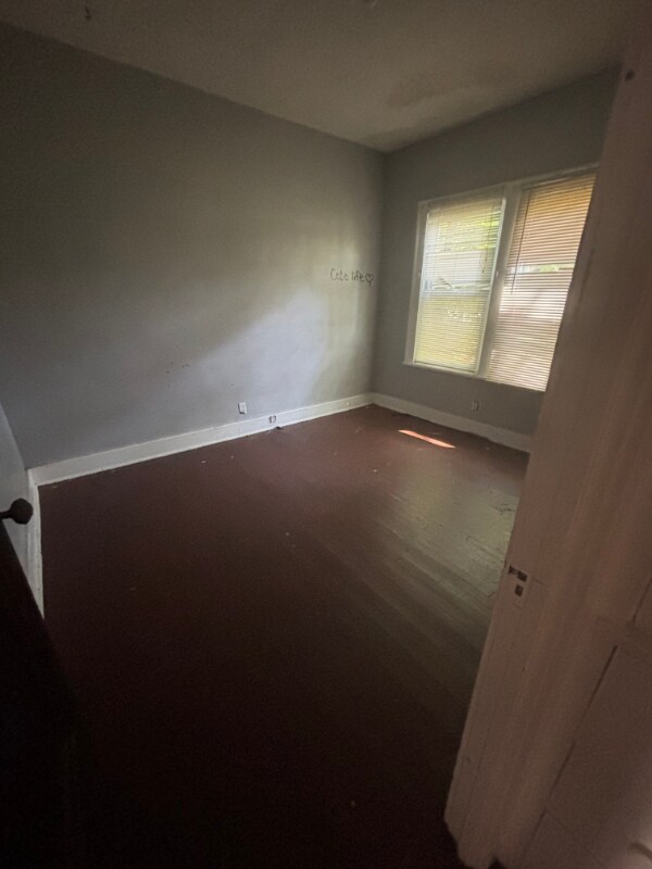 Foto del edificio - 3264 E 142nd St